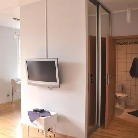 Kawalerka Ul 1 Maja Apartment *